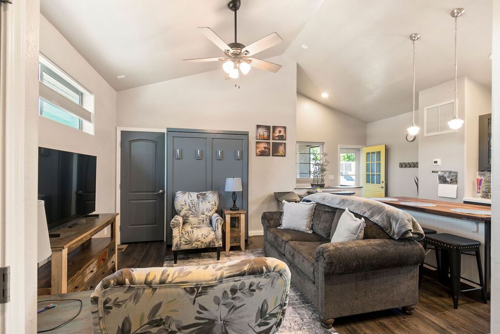 Photo of Livingroom in Grand Junction
