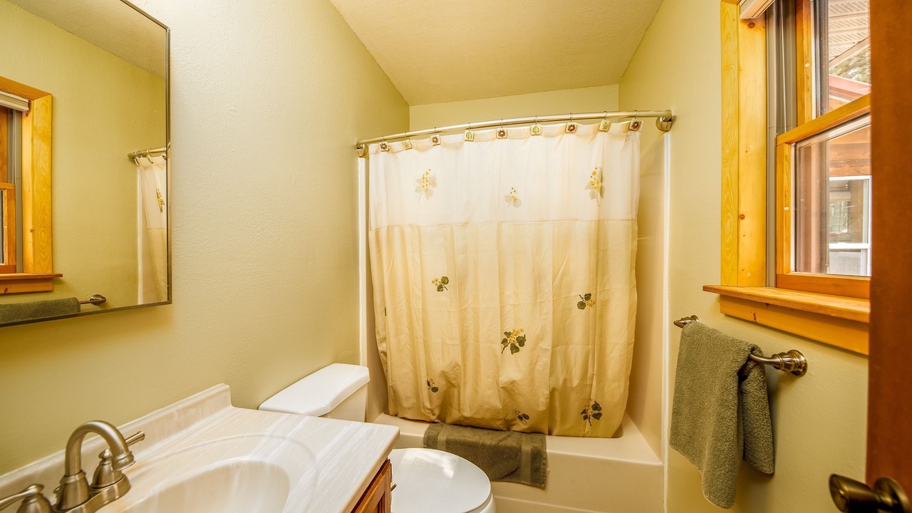 Photo of Bathroom in Cimarron