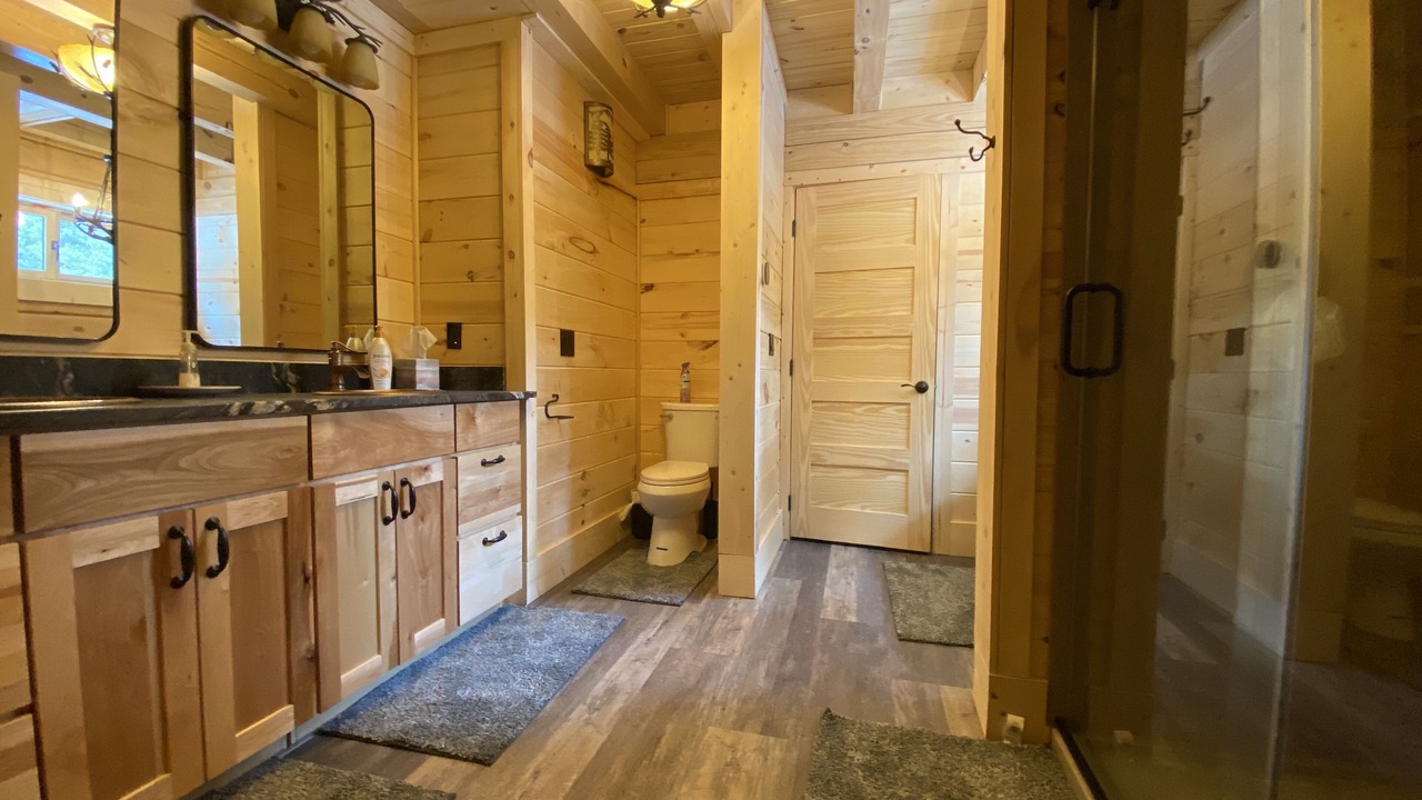Photo of Bathroom in Leadville North