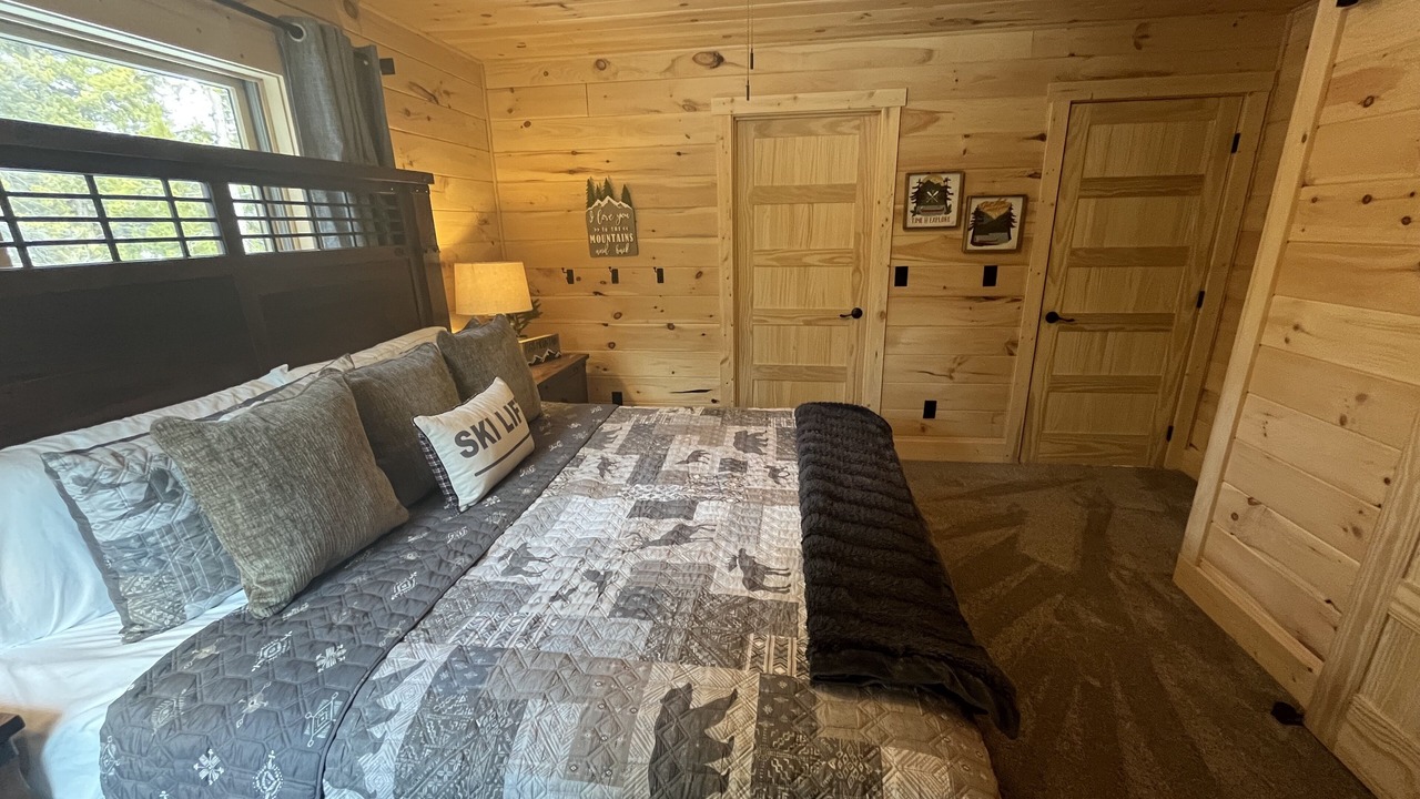 Photo of Bedroom in Leadville North
