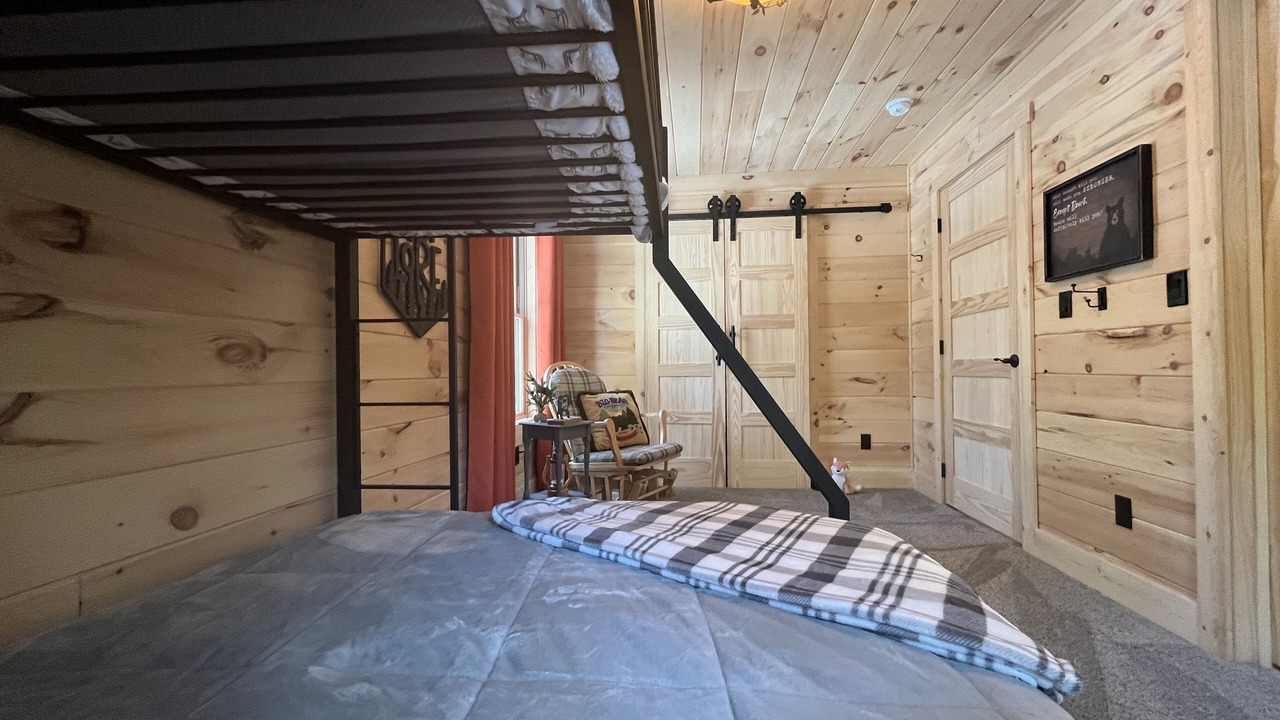 Photo of Bedroom in Leadville North