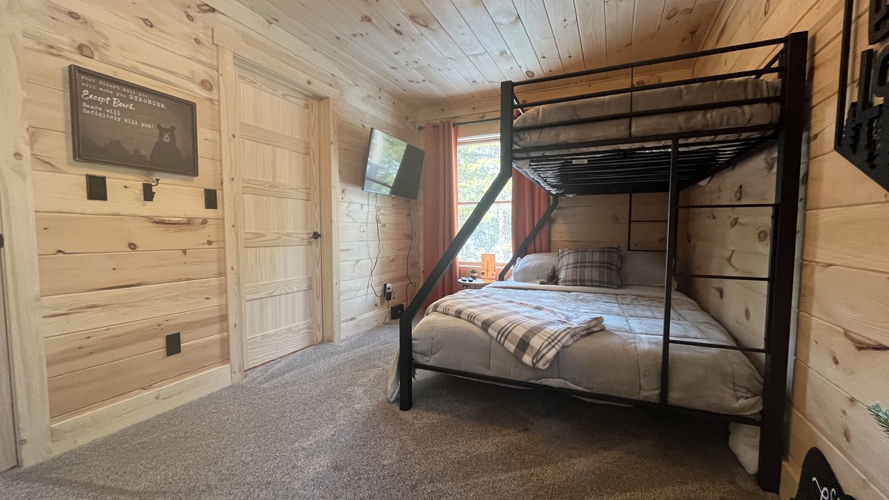 Photo of Bedroom in Leadville North