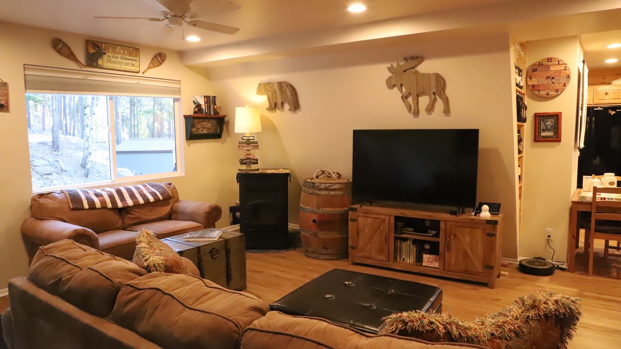 Photo of Livingroom in Evergreen