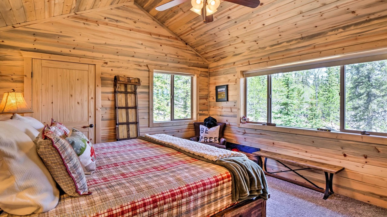 Photo of Bedroom in Indian Mountain