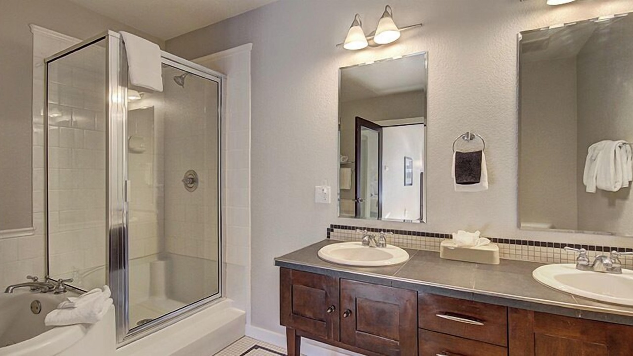 Photo of Bathroom in Copper Mountain Village
