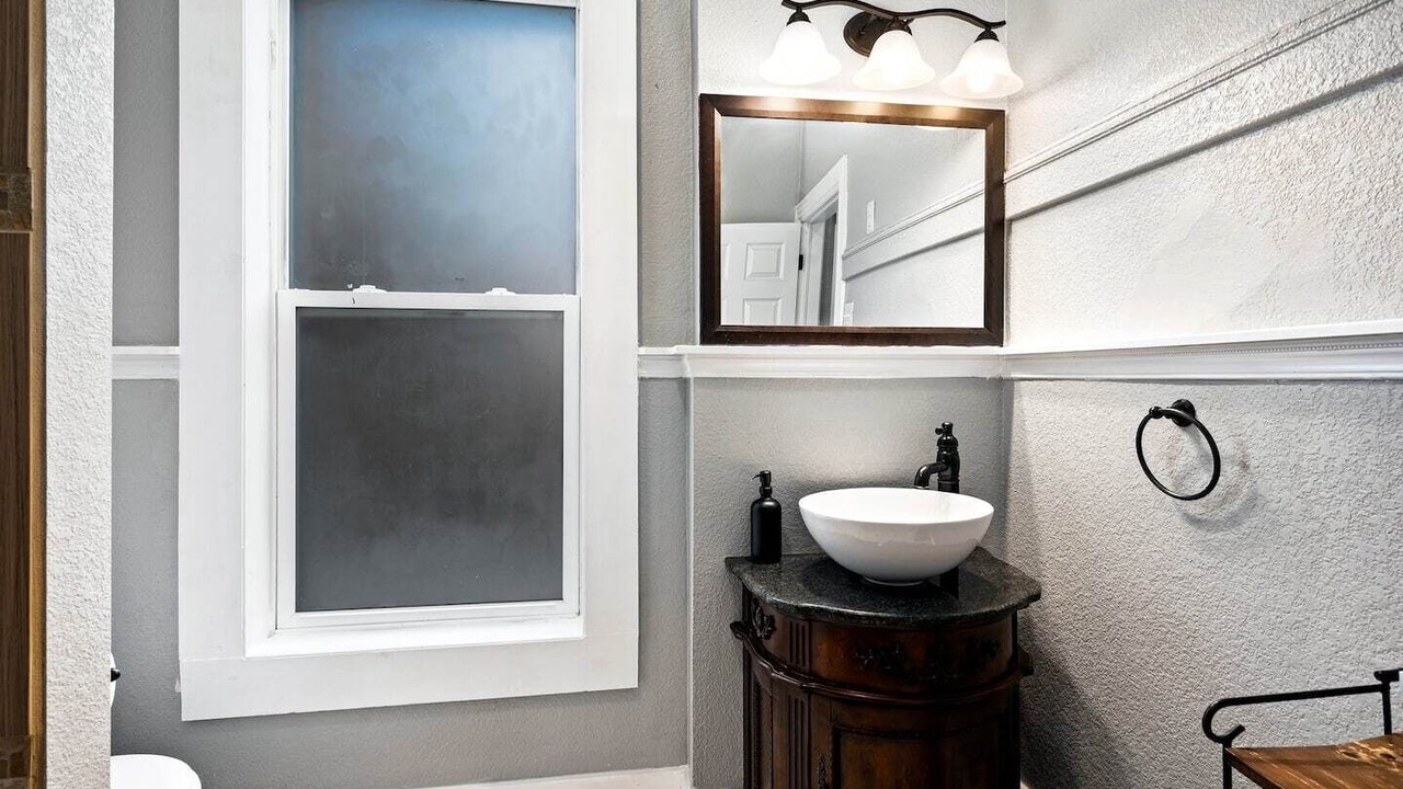 Photo of Bathroom in West Colfax