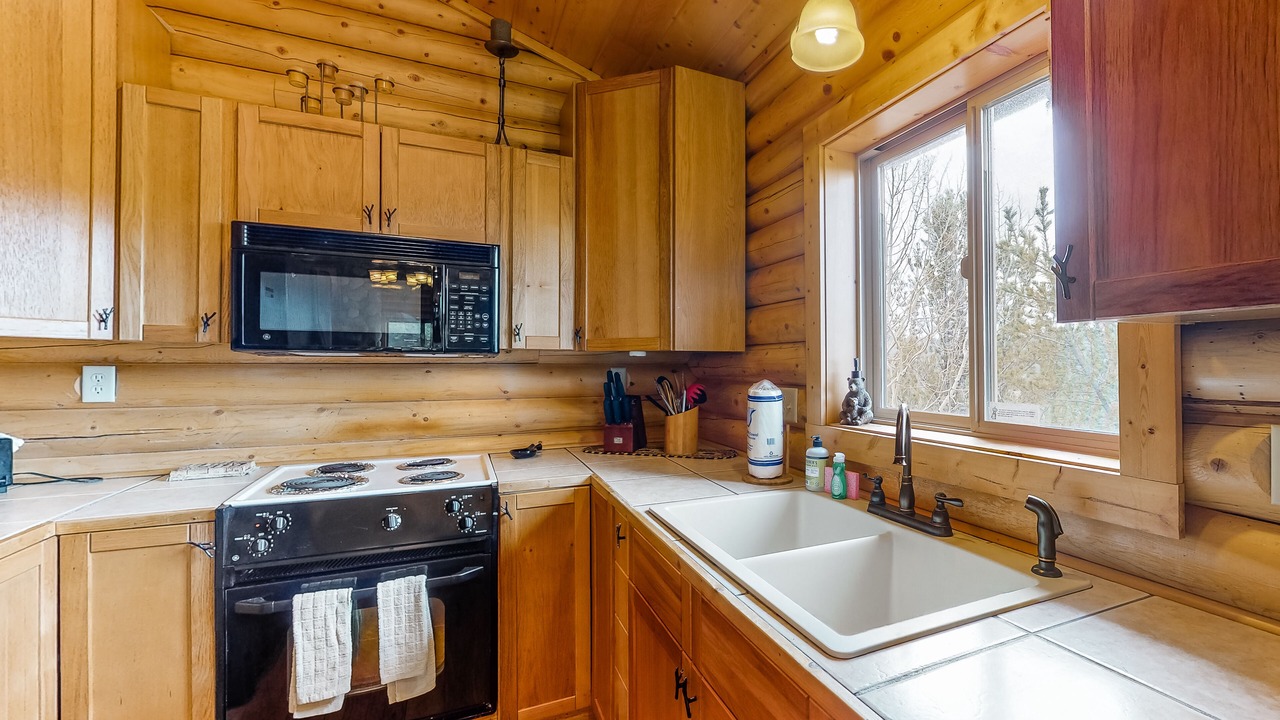 Photo of Kitchen in Rainbow Valley