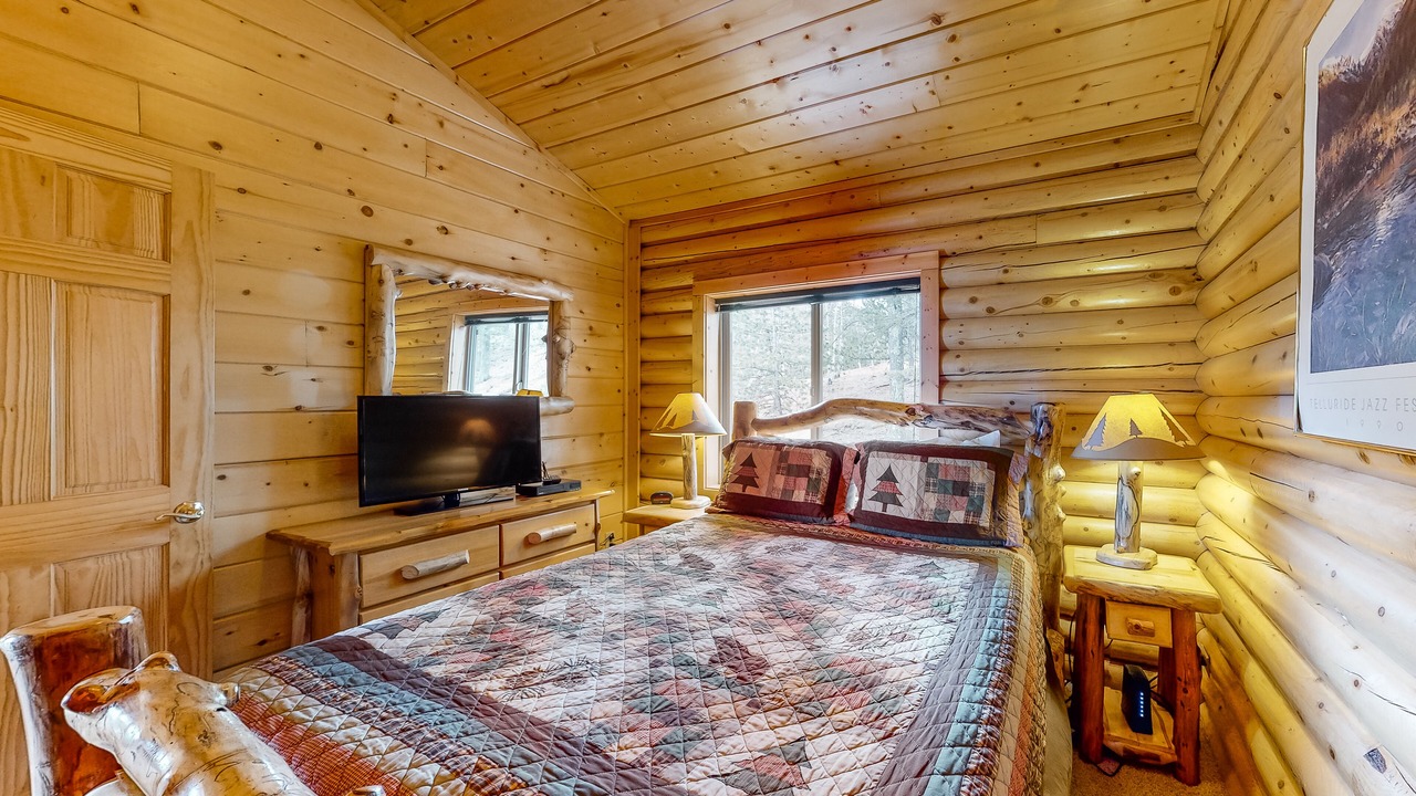 Photo of Bedroom in Rainbow Valley
