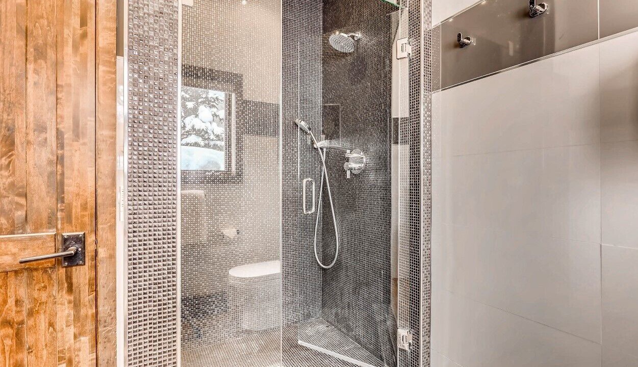 Photo of Bathroom in Highland Meadows
