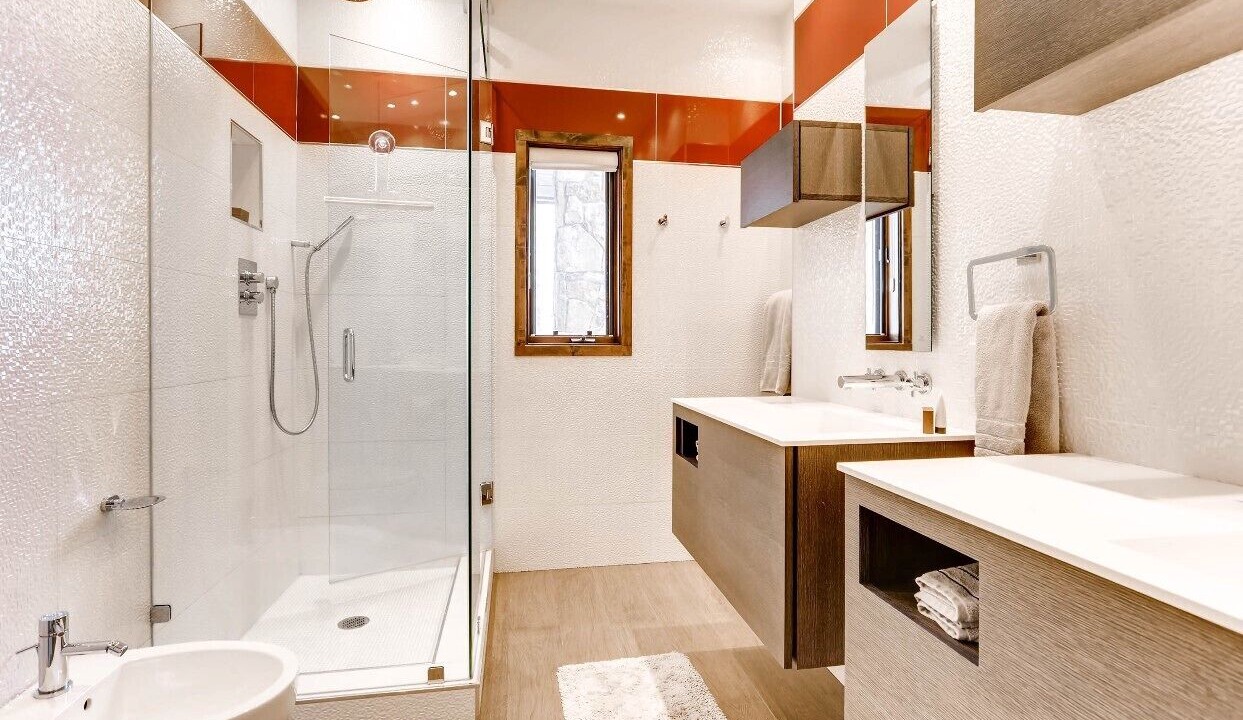 Photo of Bathroom in Highland Meadows