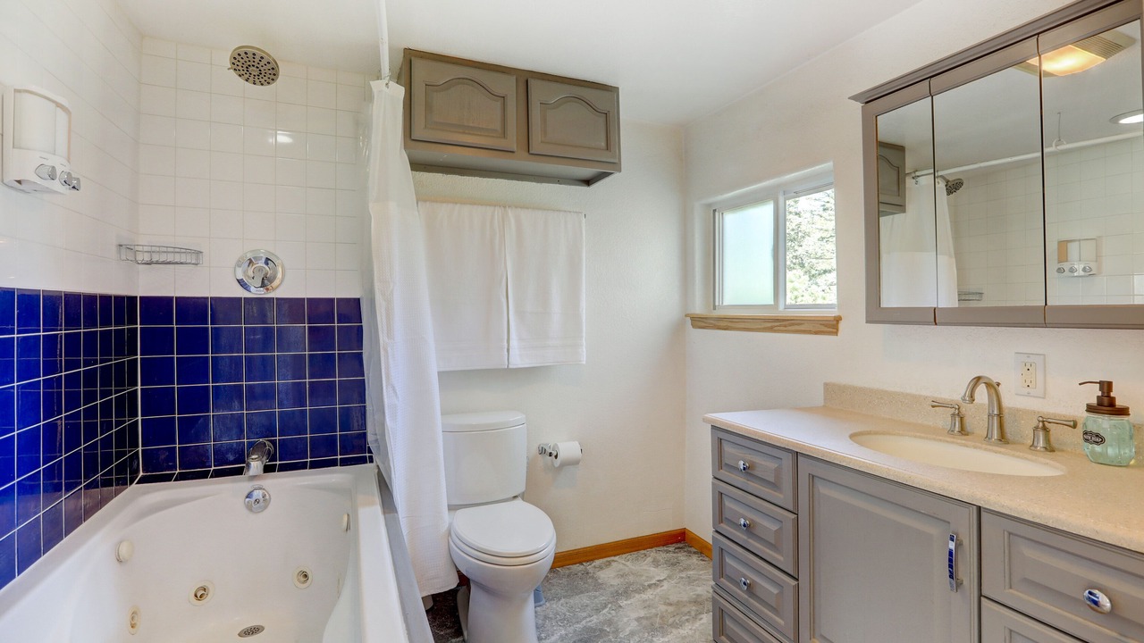 Photo of Bathroom in Coal Creek Canyon