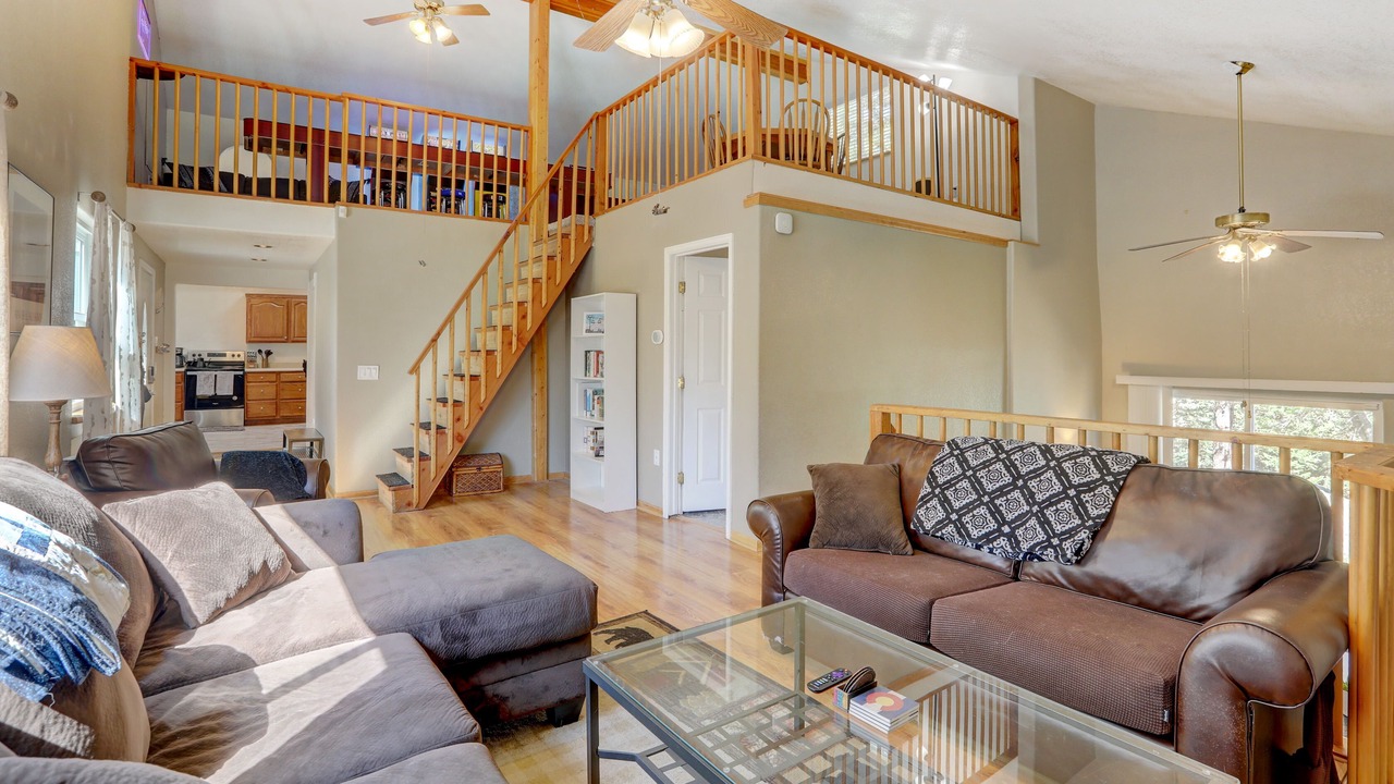 Photo of Livingroom in Coal Creek Canyon