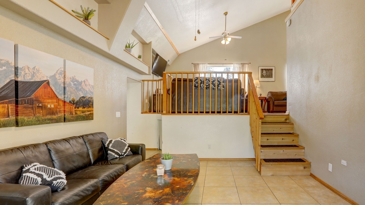 Photo of Livingroom in Coal Creek Canyon