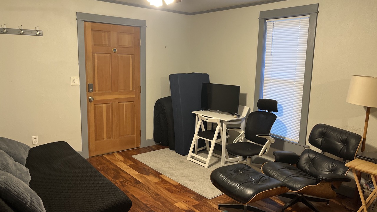 Photo of Livingroom in Martinez Park