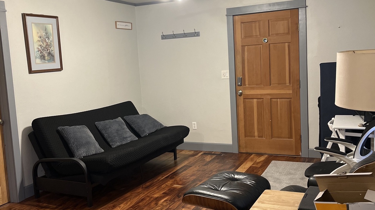Photo of Livingroom in Martinez Park