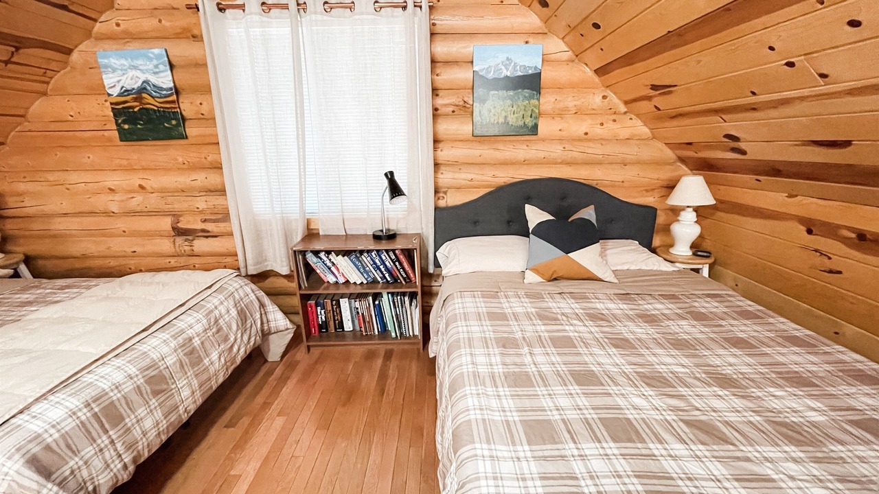 Photo of Bedroom in South Fork
