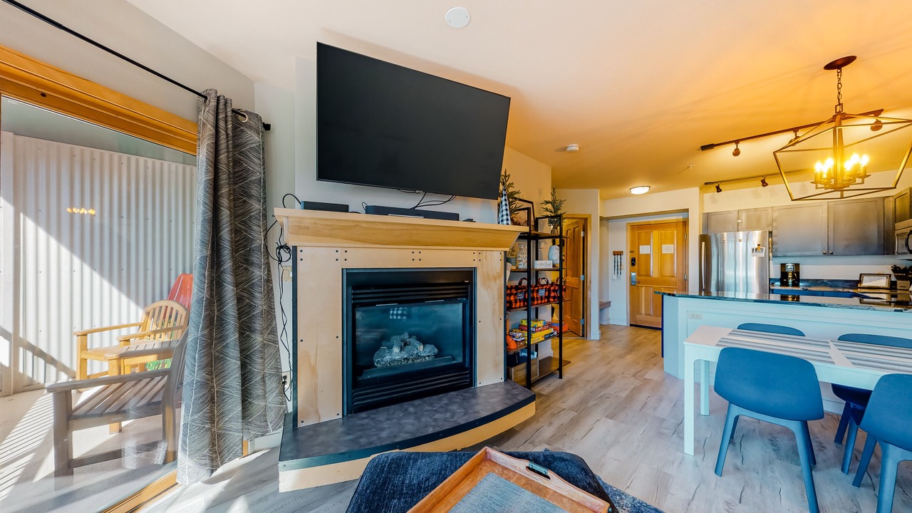 Photo of Livingroom in River Run