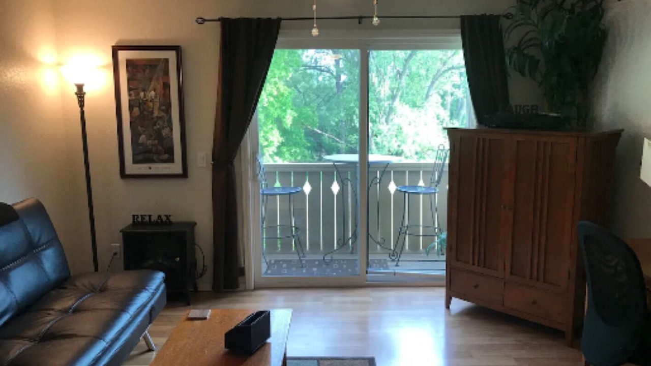 Photo of Livingroom in Glenwood Grove - North Iris