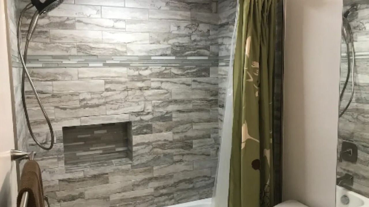 Photo of Bathroom in Glenwood Grove - North Iris