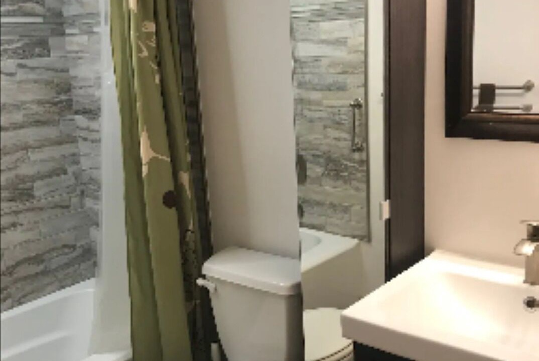 Photo of Bathroom in Glenwood Grove - North Iris