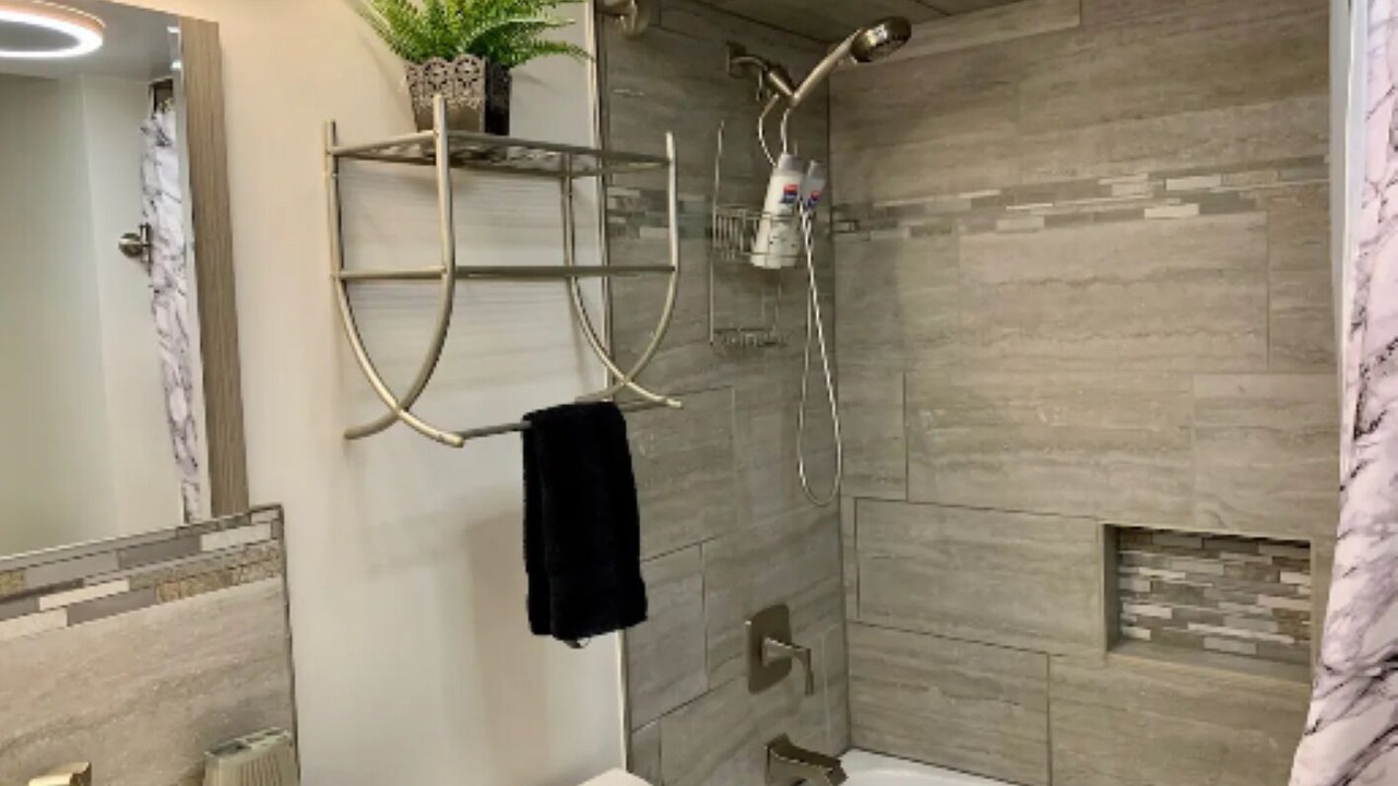 Photo of Bathroom in Glenwood Grove - North Iris