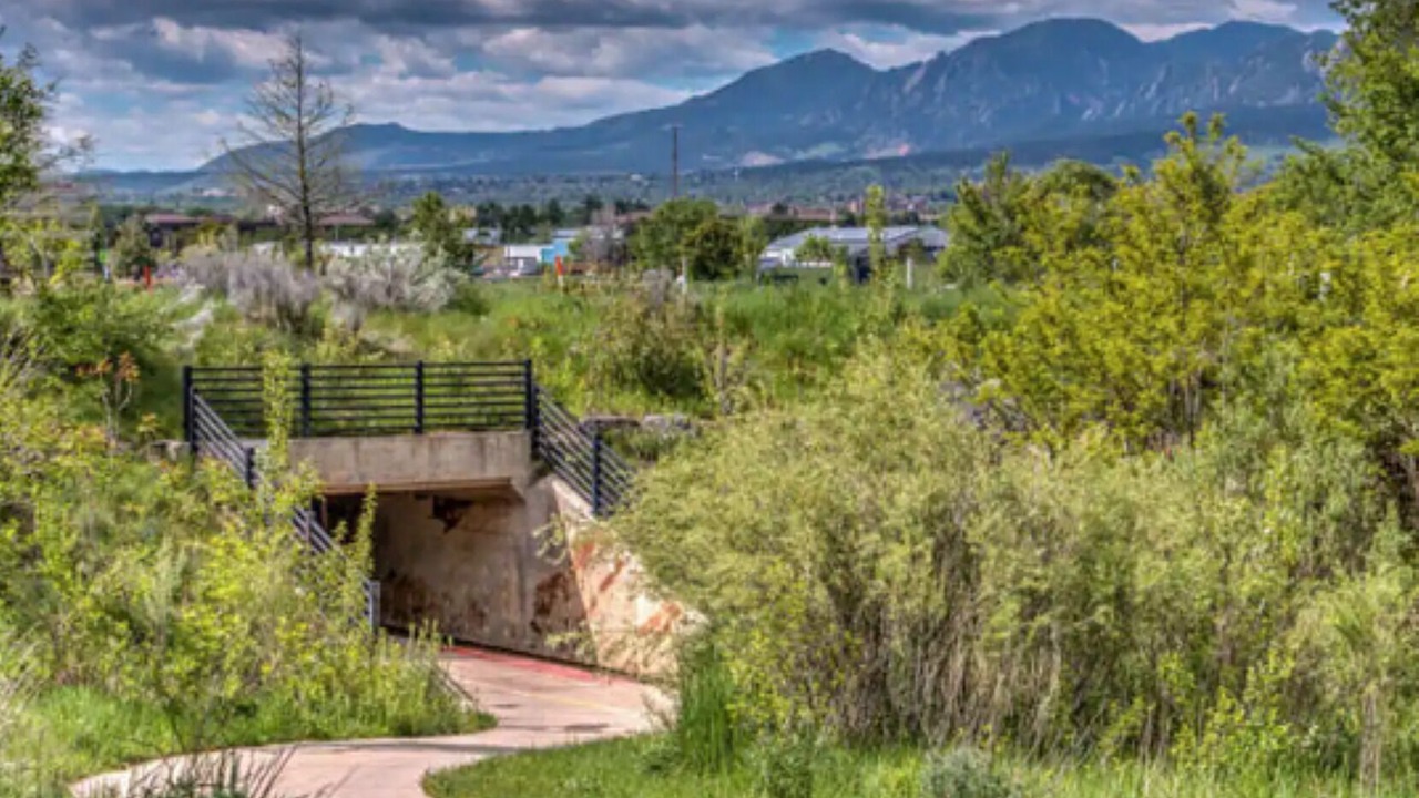Photo of Outdoor in Glenwood Grove - North Iris