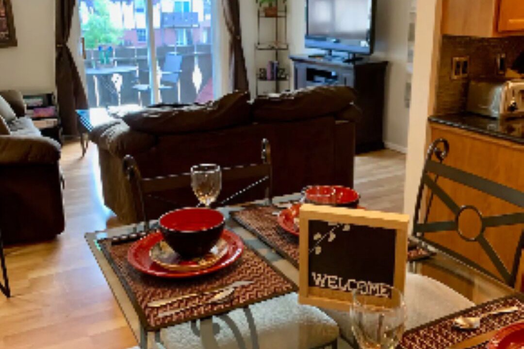 Photo of Livingroom in Glenwood Grove - North Iris