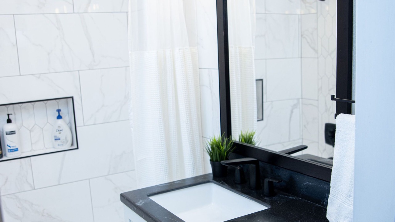 Photo of Bathroom in Alamosa