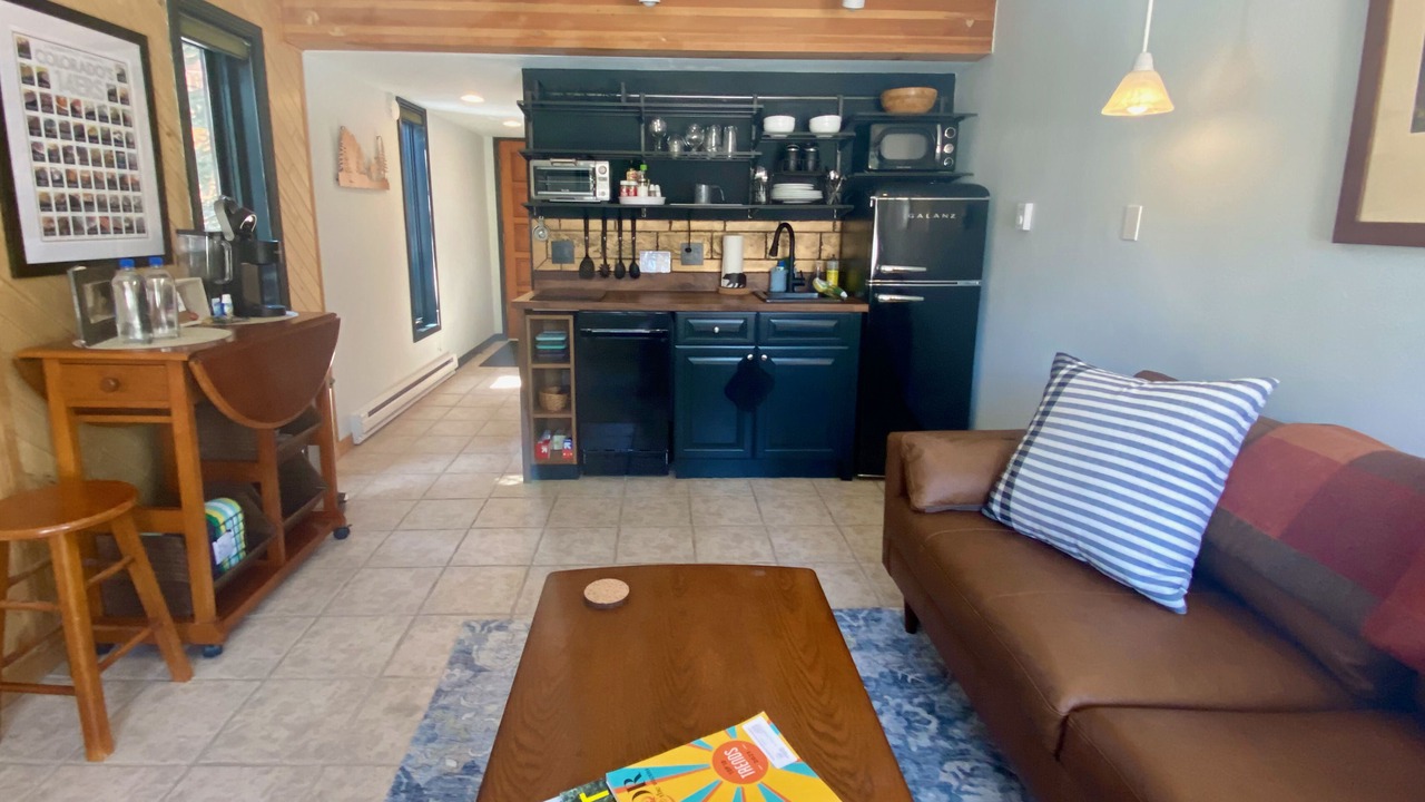 Photo of Livingroom in Four O'Clock