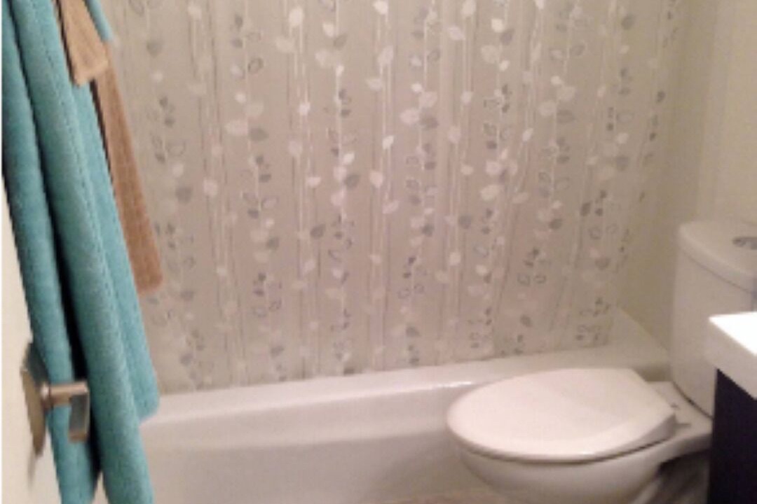 Photo of Bathroom in Glenwood Grove - North Iris