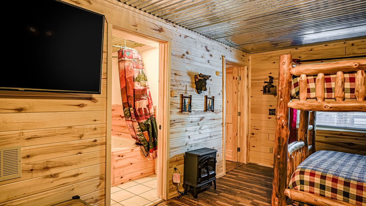 Photo of Bedroom in Ponderosa Pines