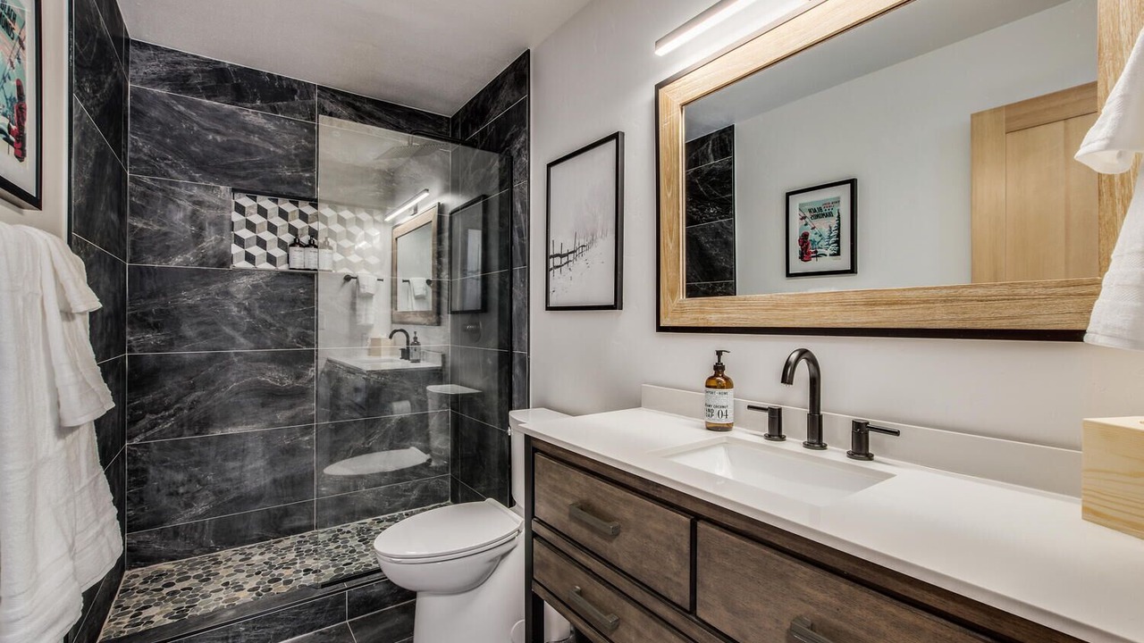 Photo of Bathroom in Warrior's Mark West