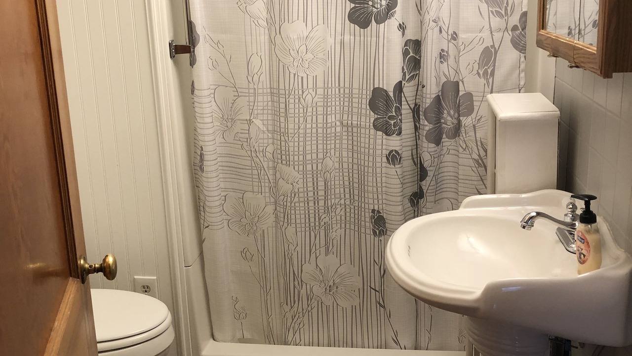 Photo of Bathroom in Canon City