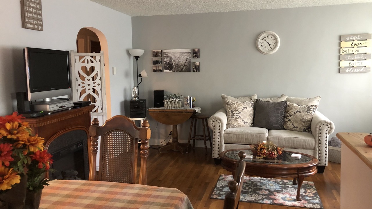 Photo of Livingroom in Canon City