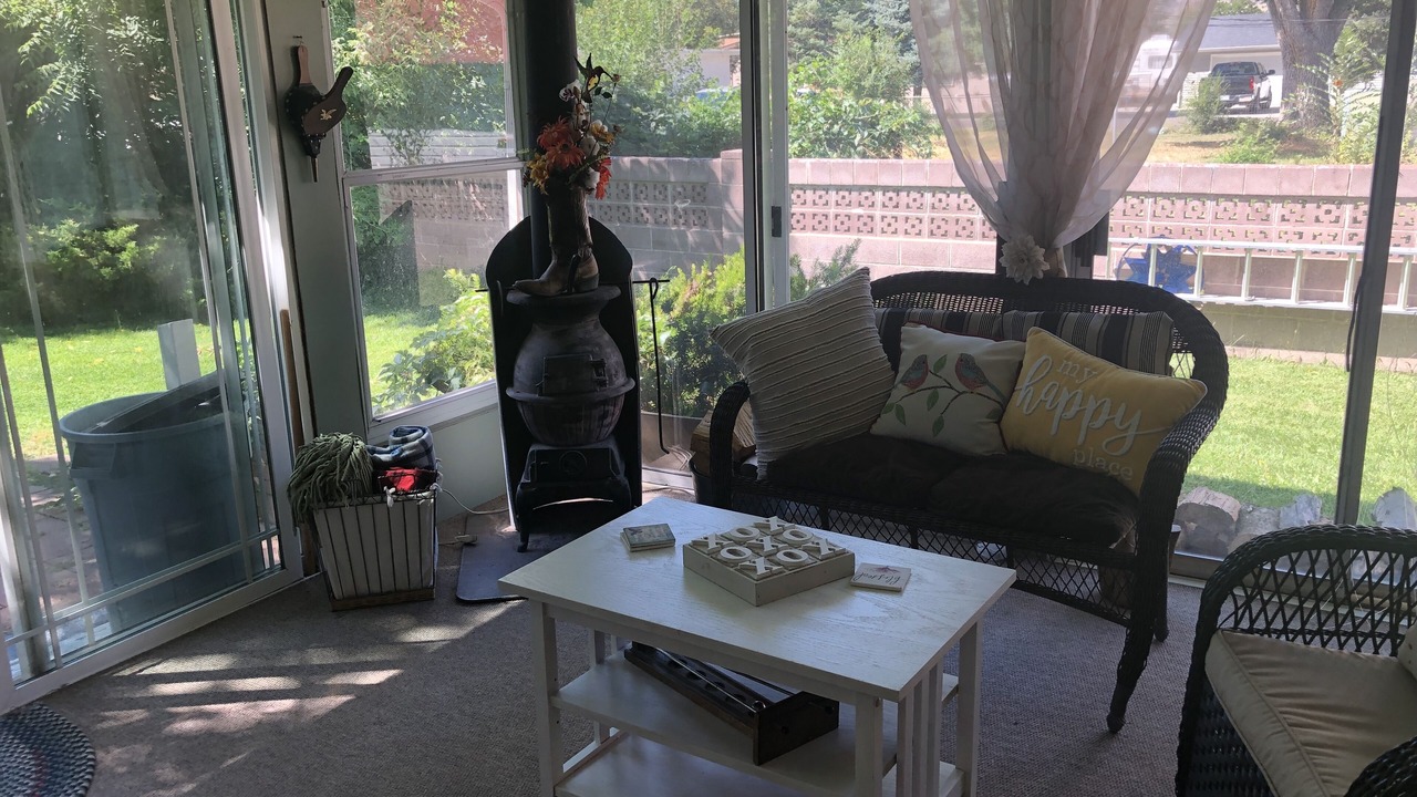 Photo of Livingroom in Canon City