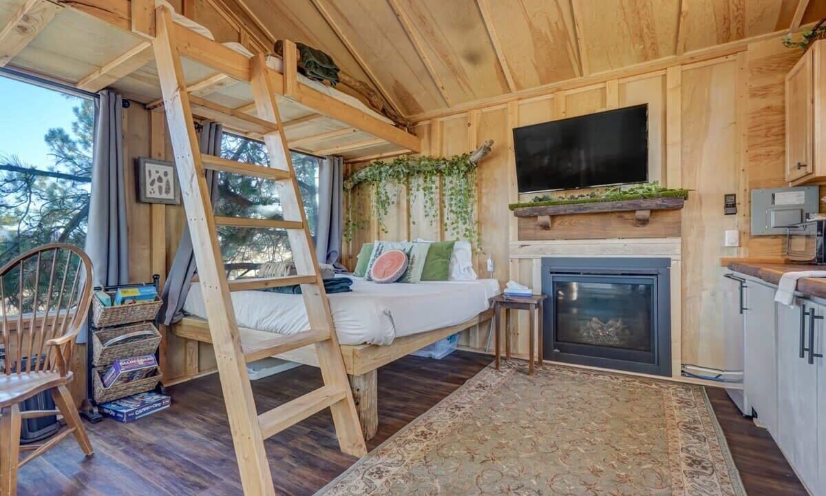 Photo of Bedroom in Larkspur