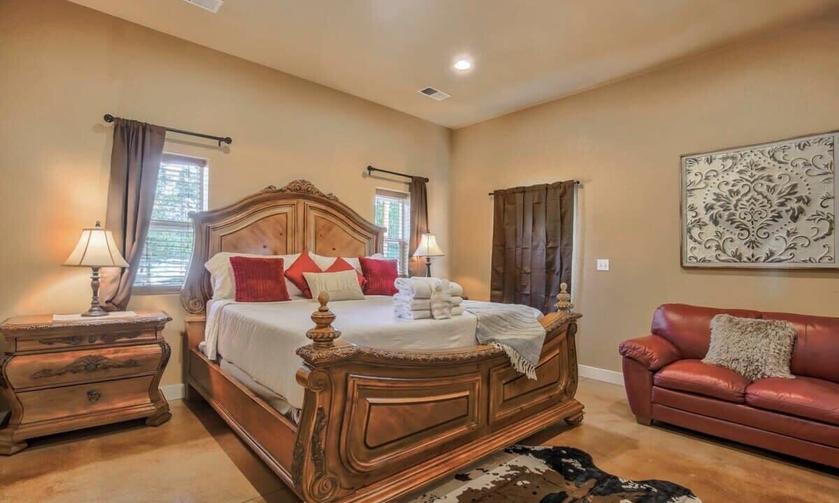 Photo of Bedroom in Larkspur