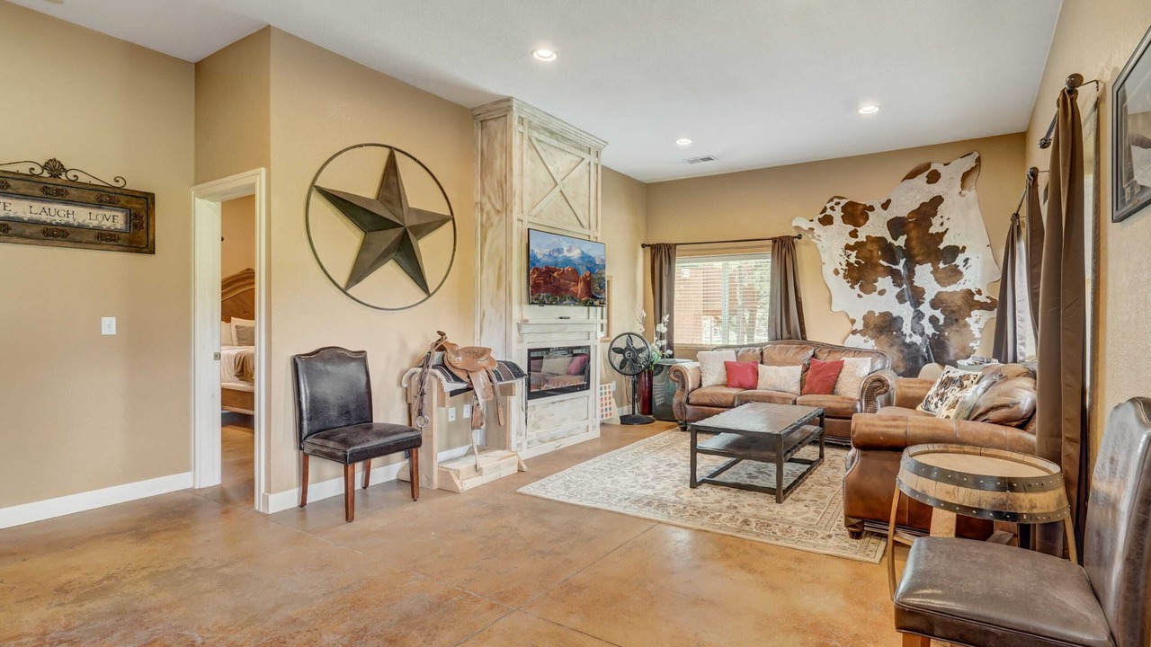 Photo of Livingroom in Larkspur