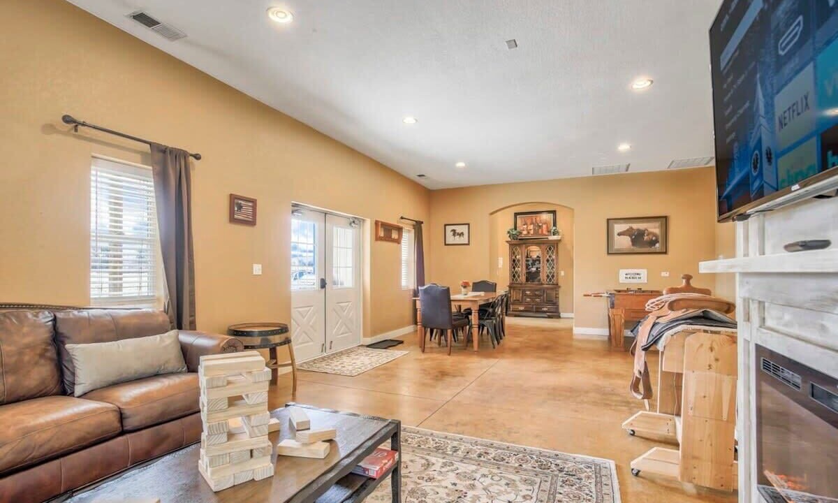 Photo of Livingroom in Larkspur