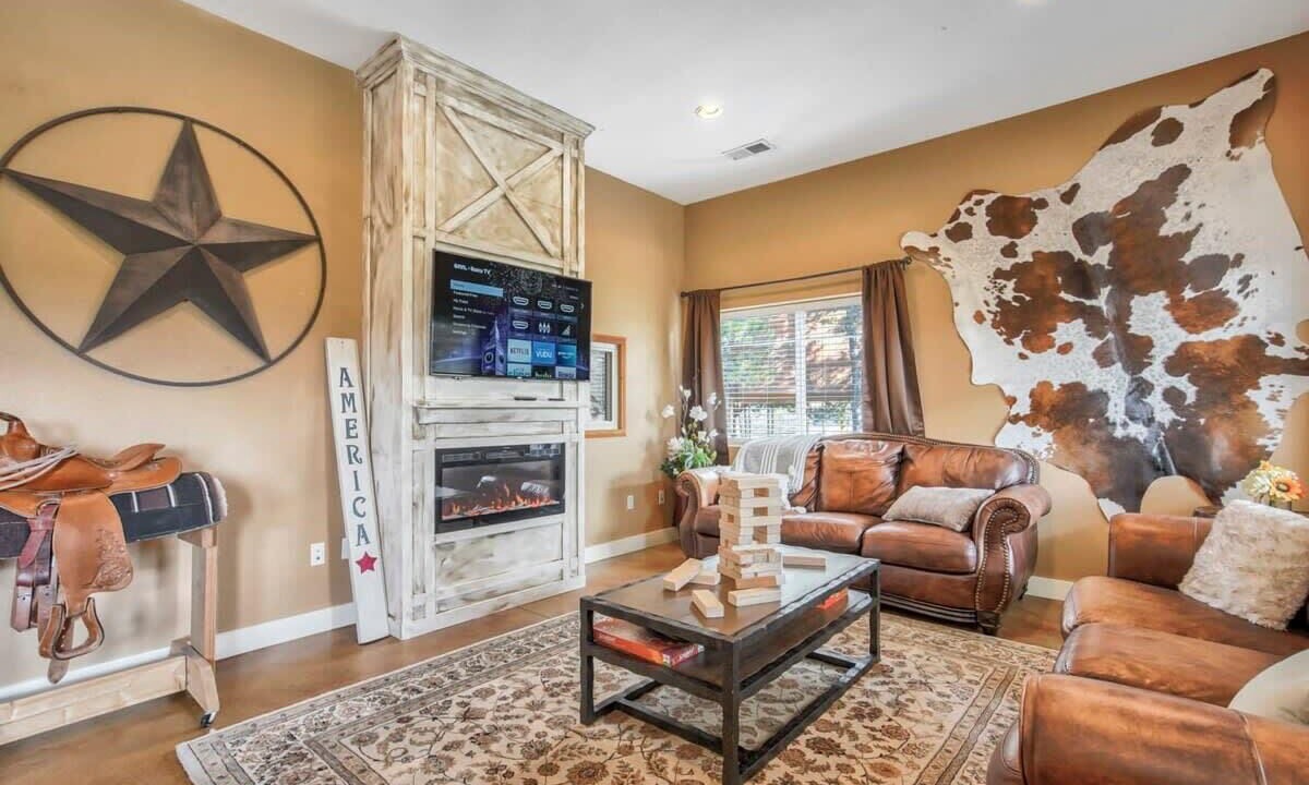 Photo of Livingroom in Larkspur