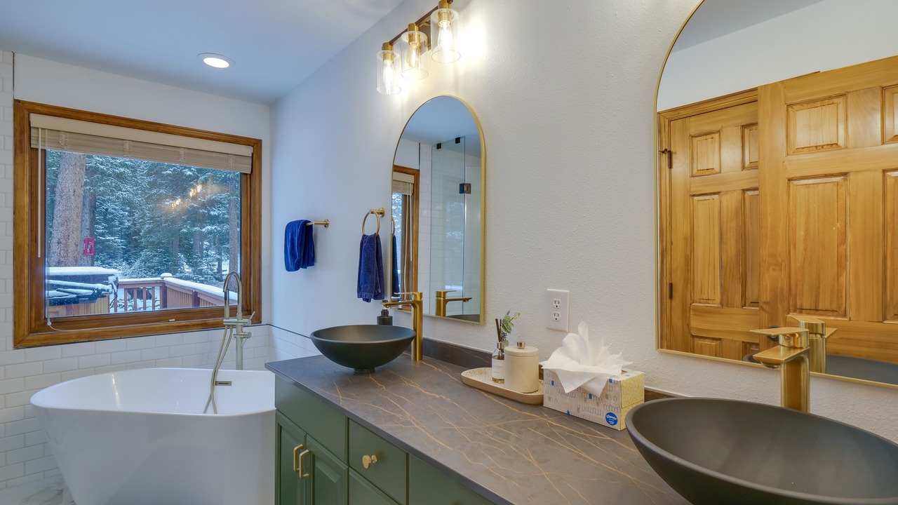 Photo of Bathroom in Quandary Village