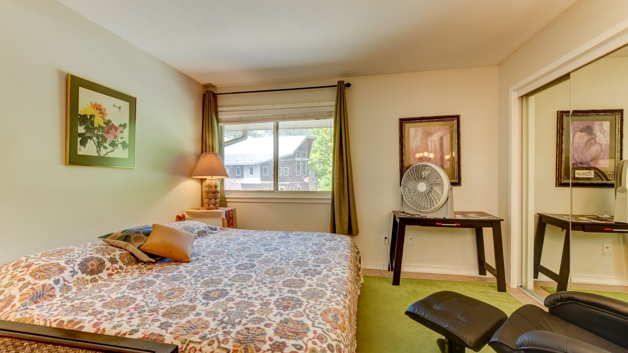 Photo of Bedroom in Downtown