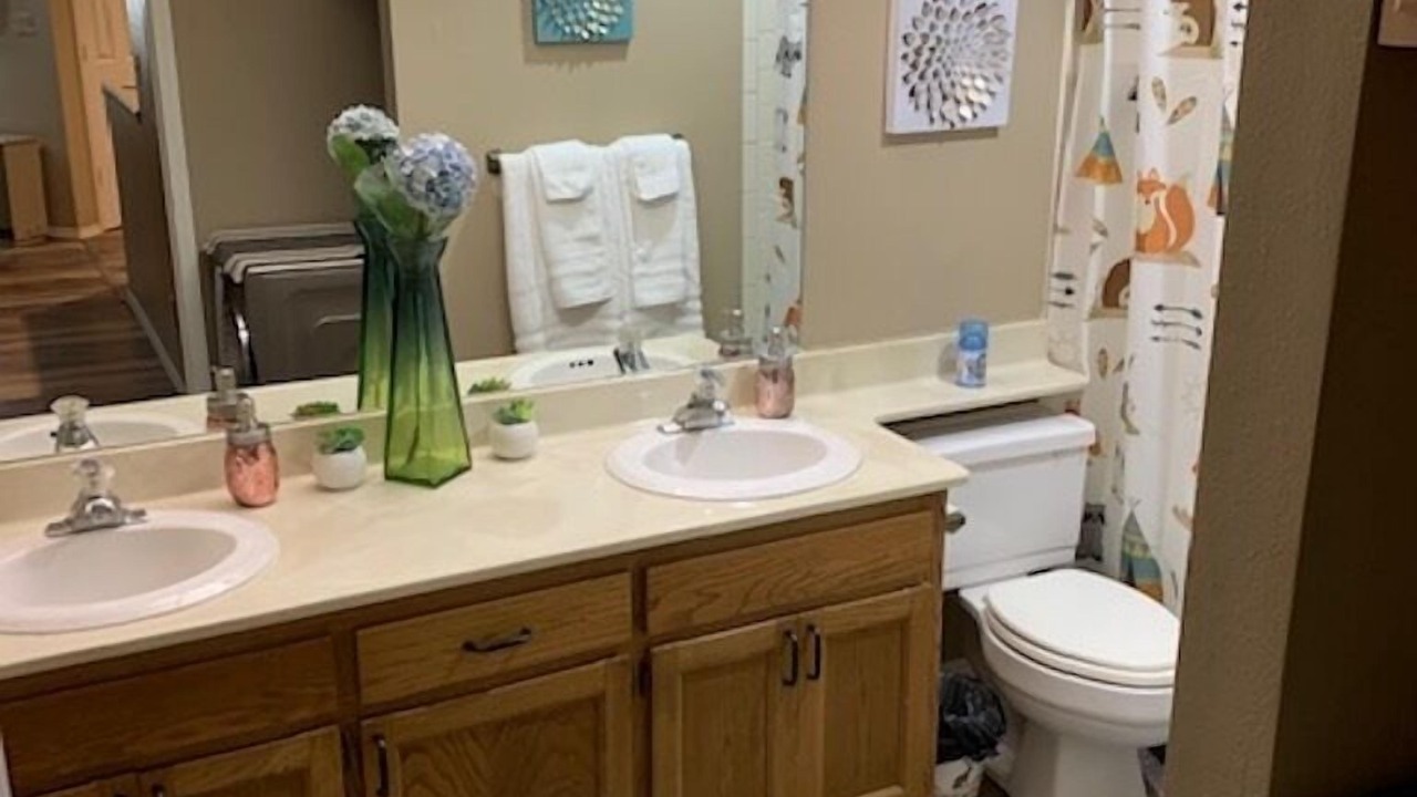 Photo of Bathroom in Columbine Lake
