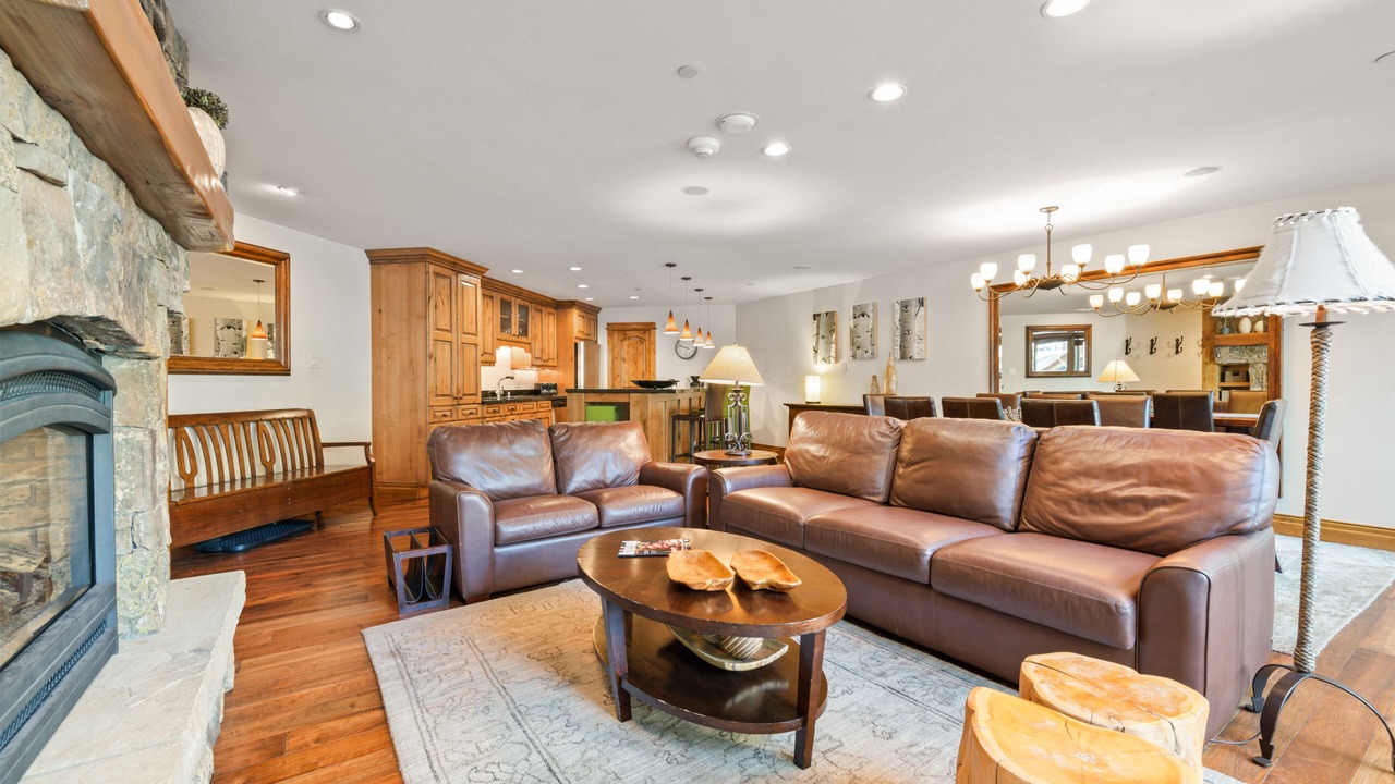 Photo of Livingroom in Vail