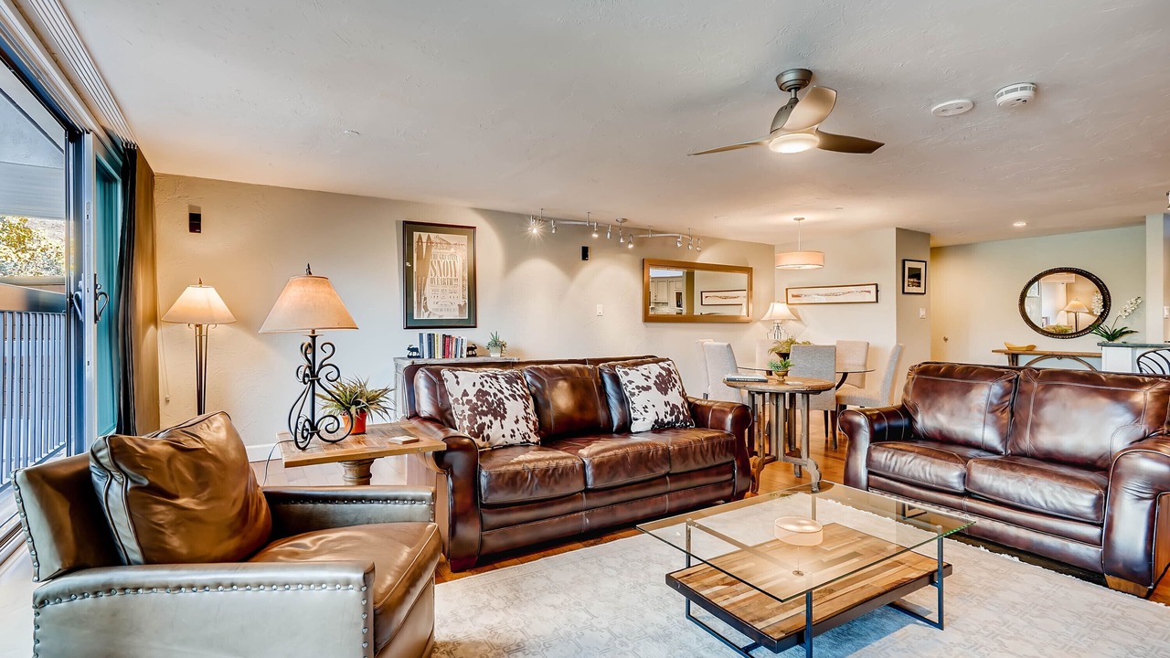 Photo of Livingroom in Vail