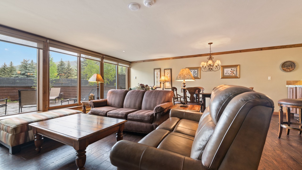 Photo of Livingroom in Vail
