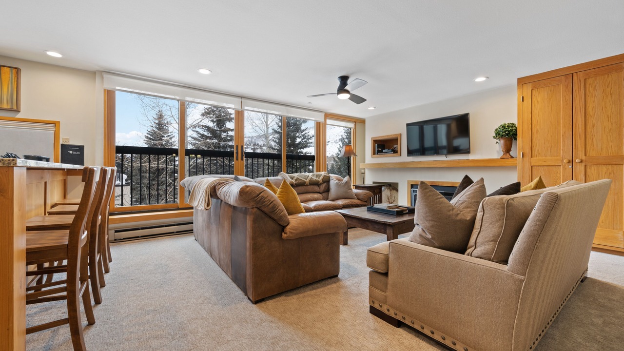 Photo of Livingroom in Vail