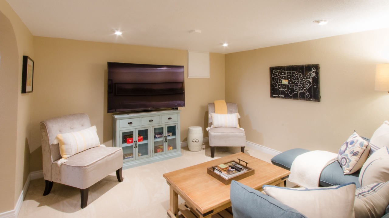 Photo of Livingroom in Central Colorado Springs