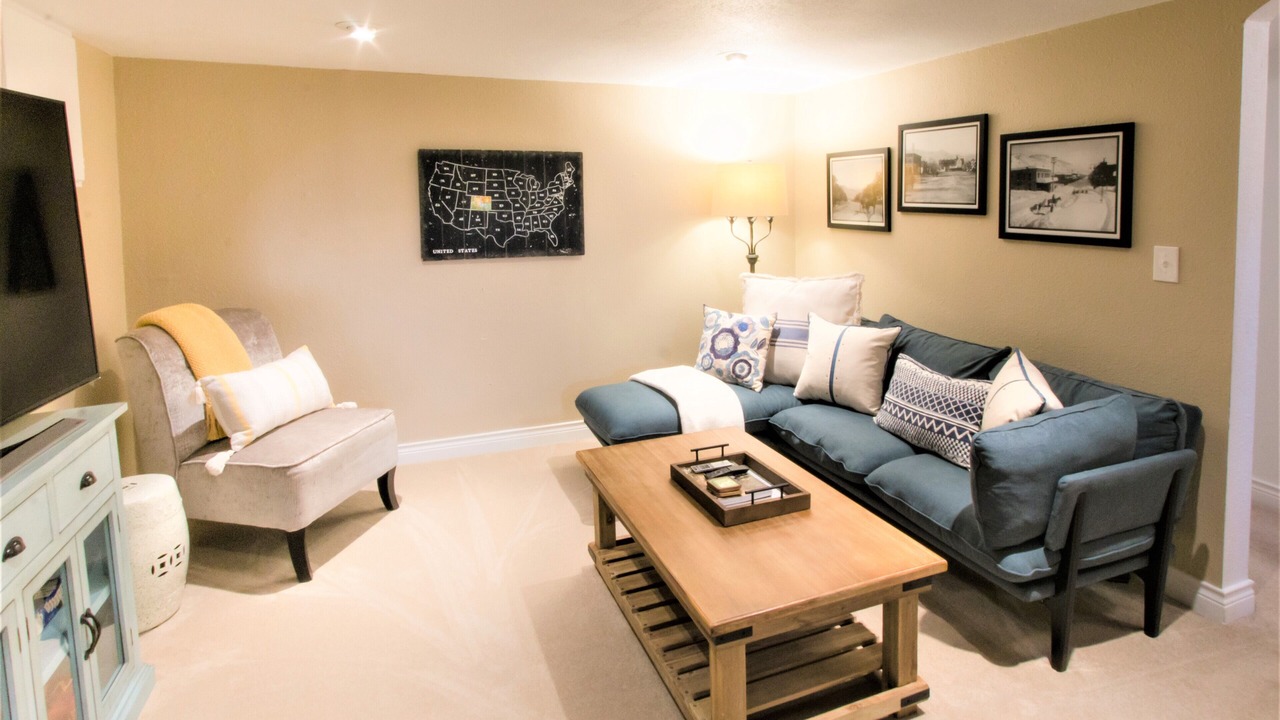 Photo of Livingroom in Central Colorado Springs