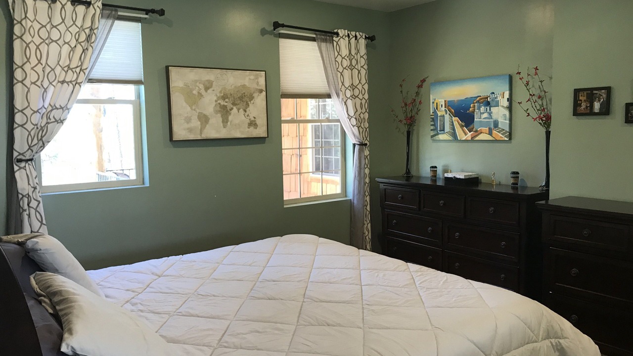 Photo of Bedroom in Forest Lakes